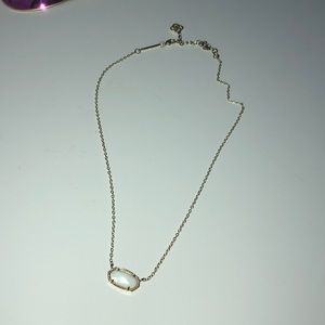 Kendra Scott necklace